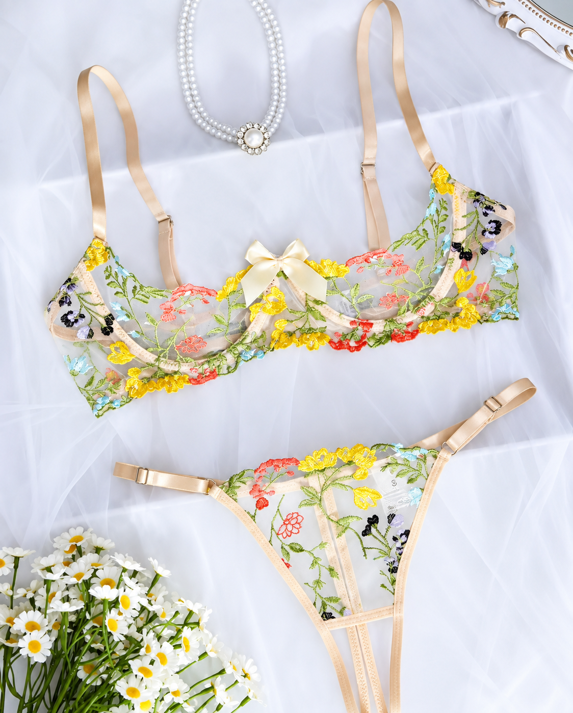 SECRET ADMIRER
Embroidered Floral
Lingerie Set
"Someone's about
to notice."