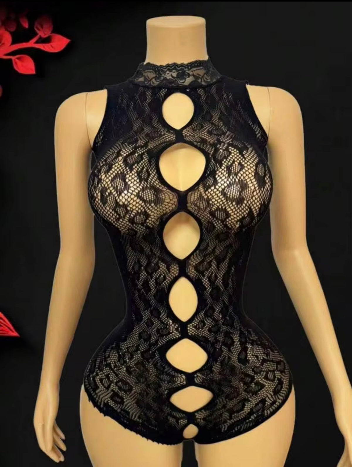 OPEN SECRET
Cutout Lace
Bodysuit
"Not everything needs to stay hidden."