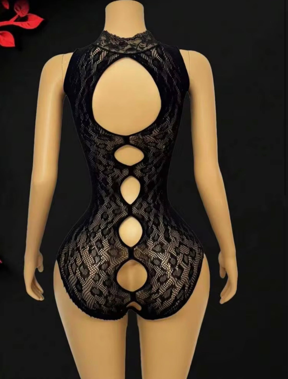 OPEN SECRET
Cutout Lace
Bodysuit
"Not everything needs to stay hidden."