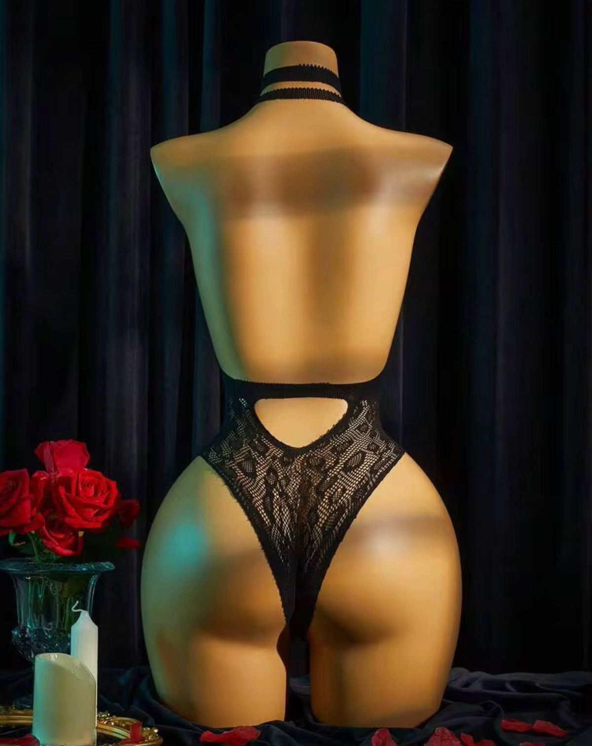 DOUBLE TAKE
Plunge Lace
Bodysuit
"Go ahead 
look again"